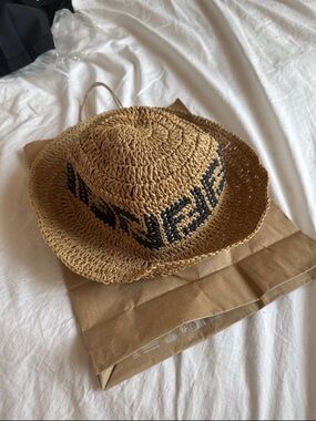 FENDI Woven Straw Sun Hat - one size